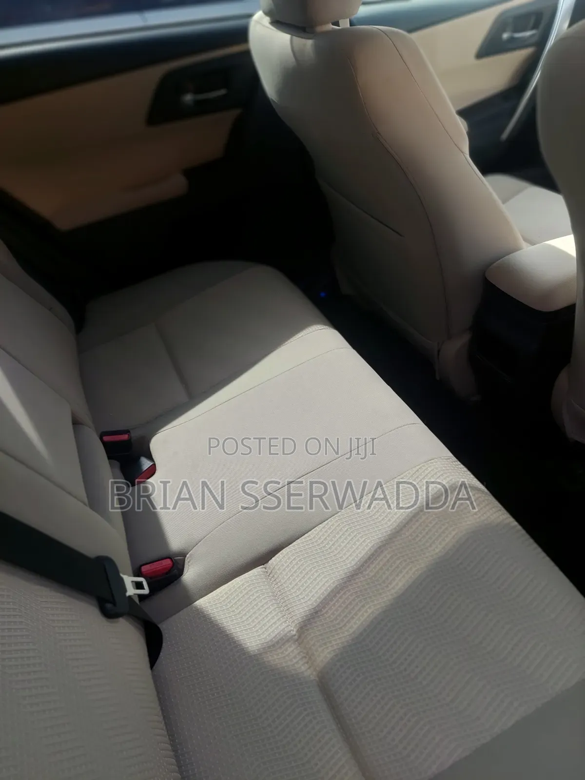 Toyota Auris 2012 Silver
