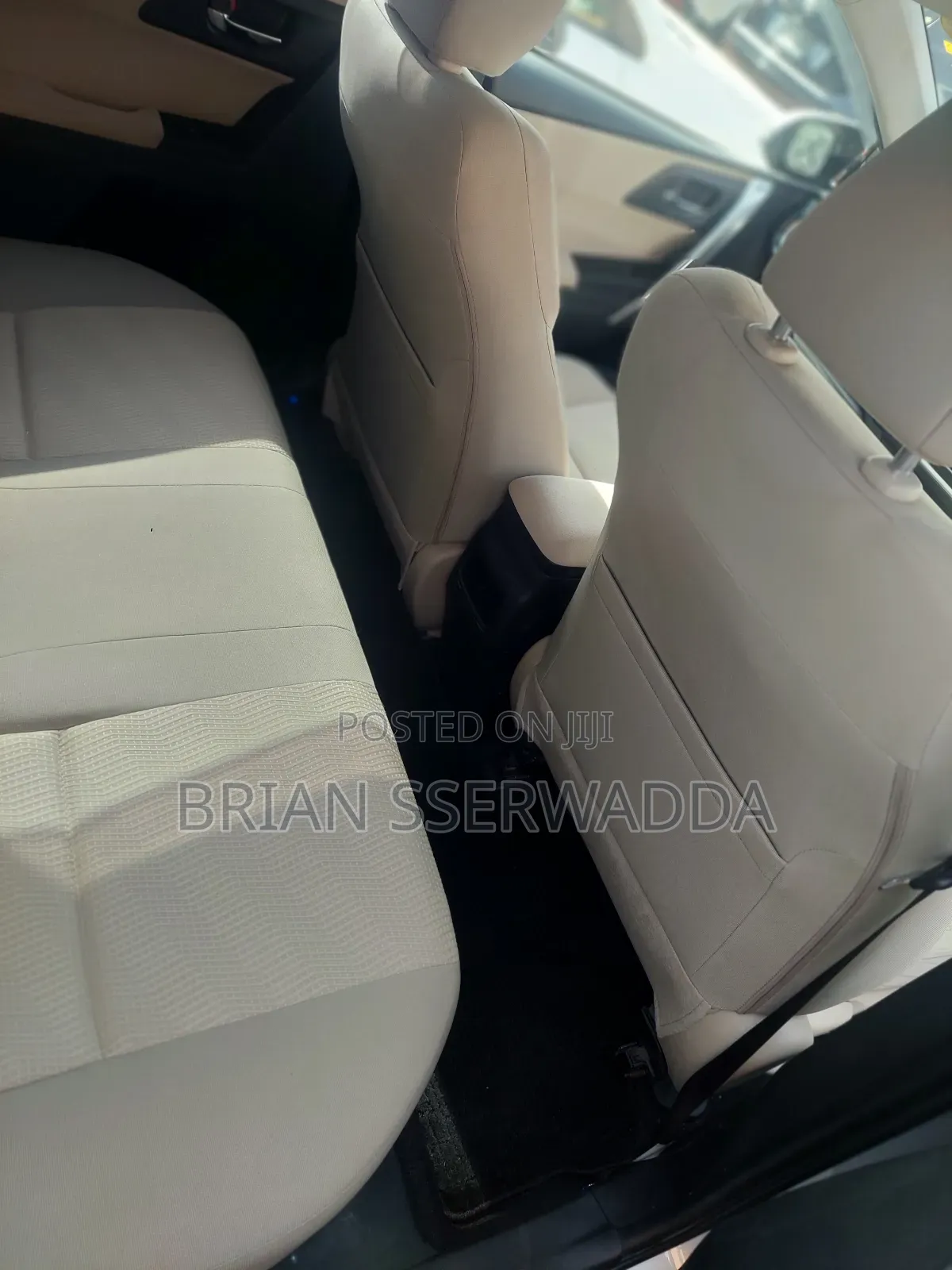 Toyota Auris 2012 Silver