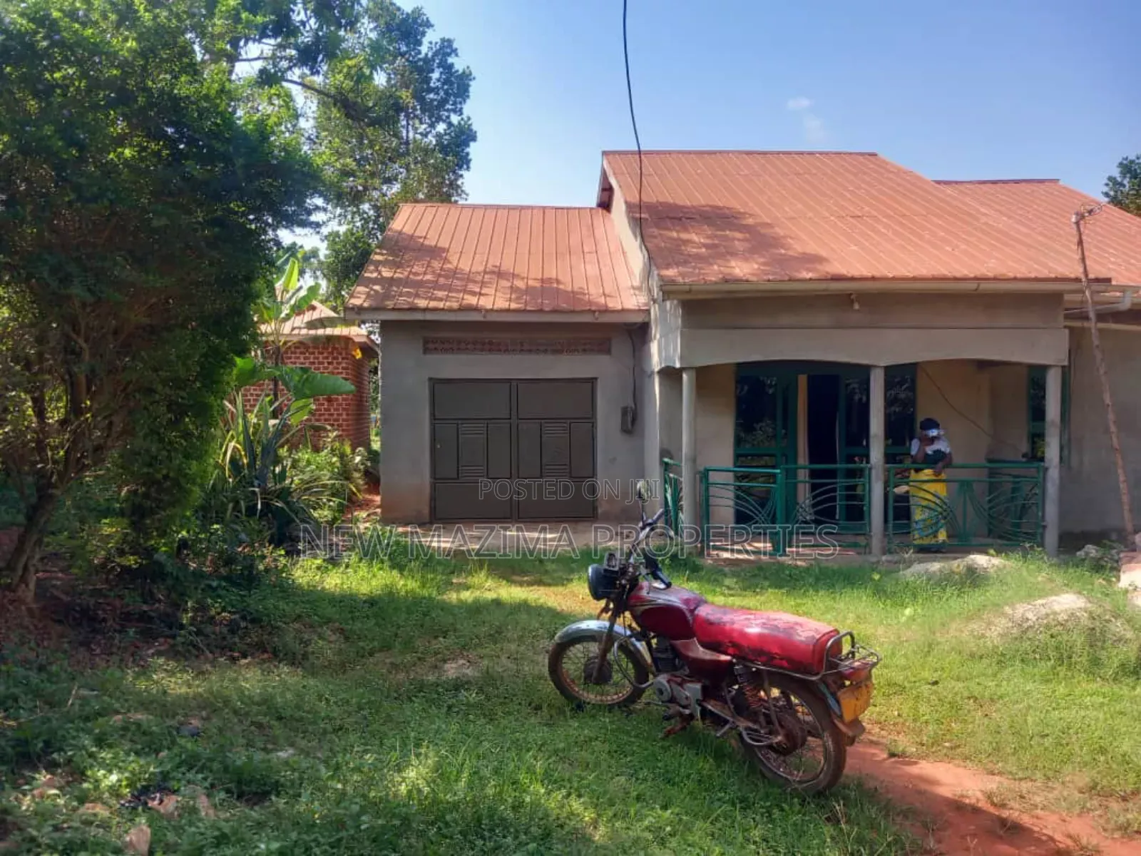 3bdrm Bungalow in Nsangi Maya Town, Central Division for sale