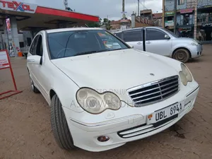 Mercedes-Benz C180 2006 White