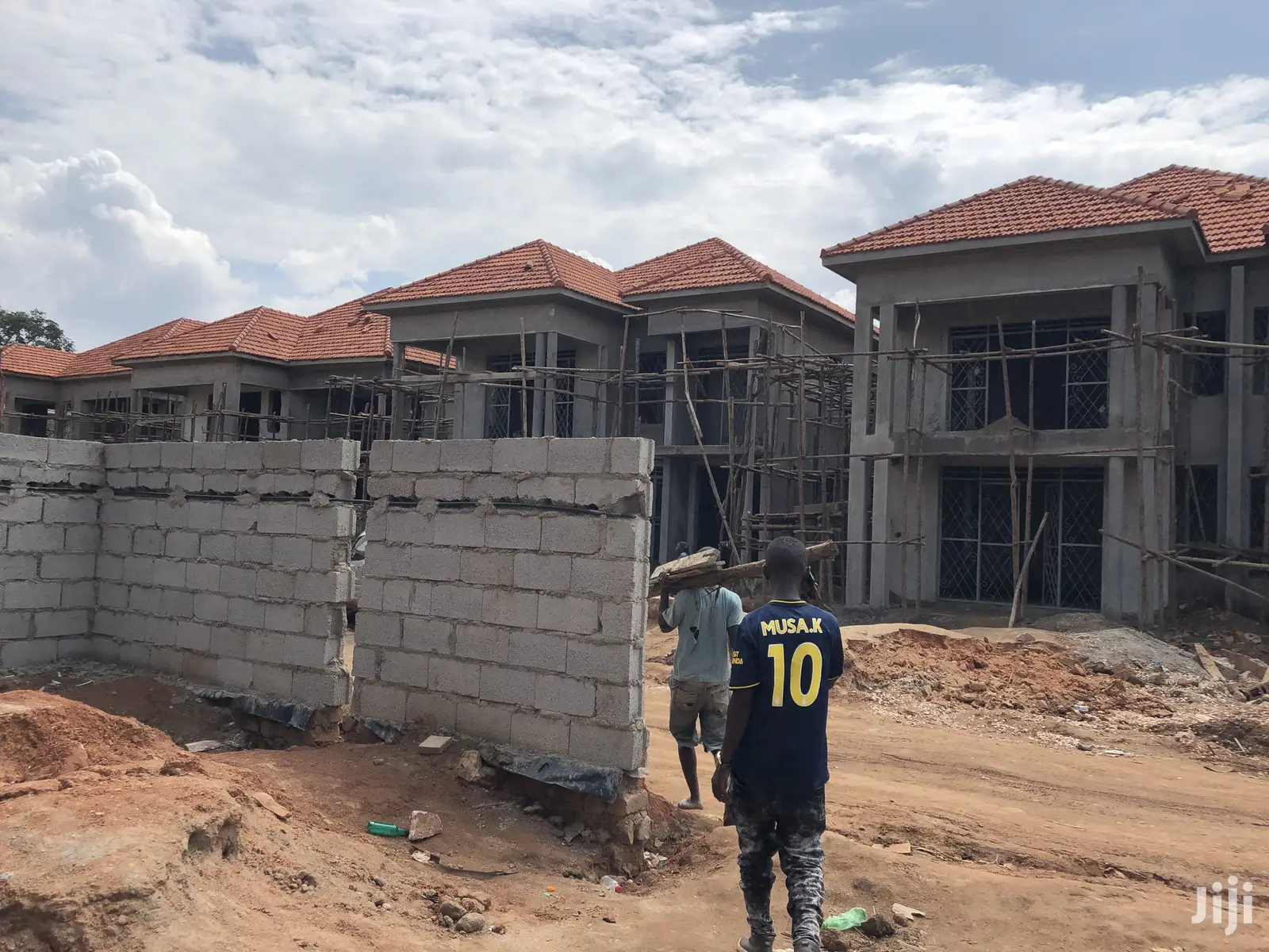 Five Bedroom Unfinished House In Kira For Sale