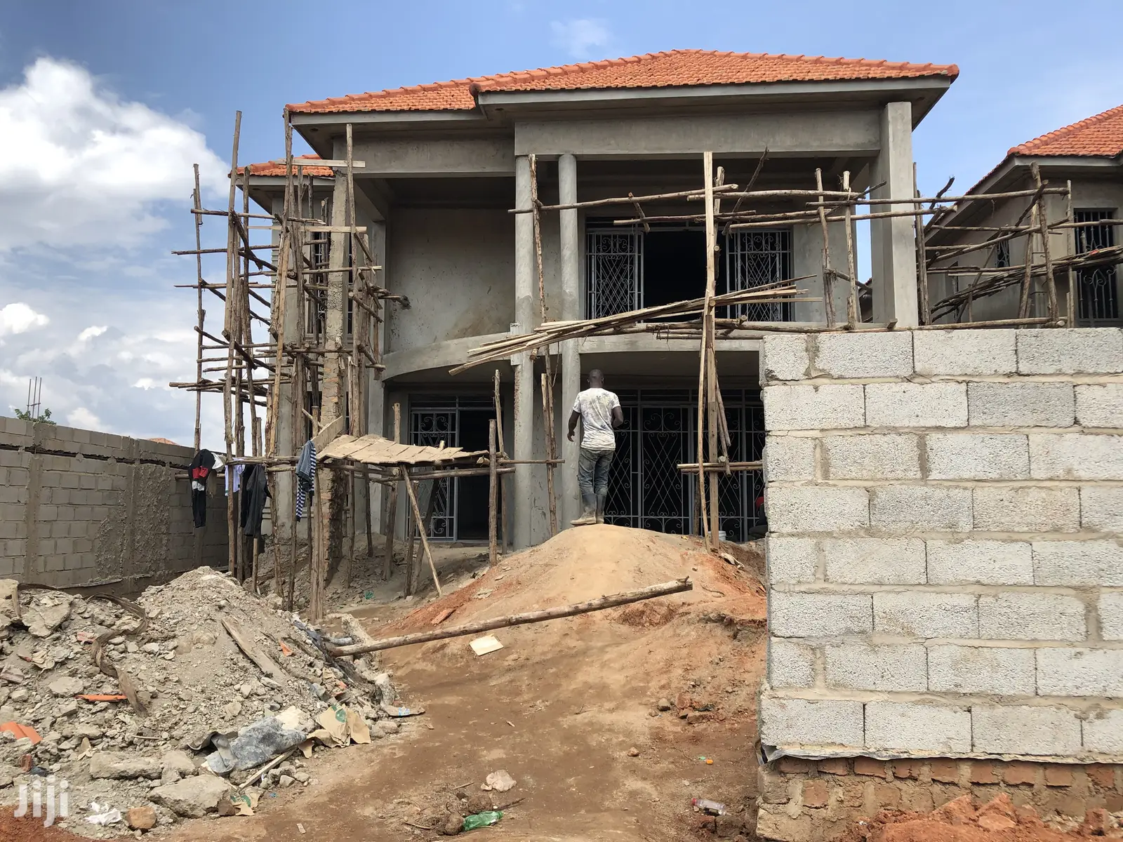 Five Bedroom Unfinished House In Kira For Sale