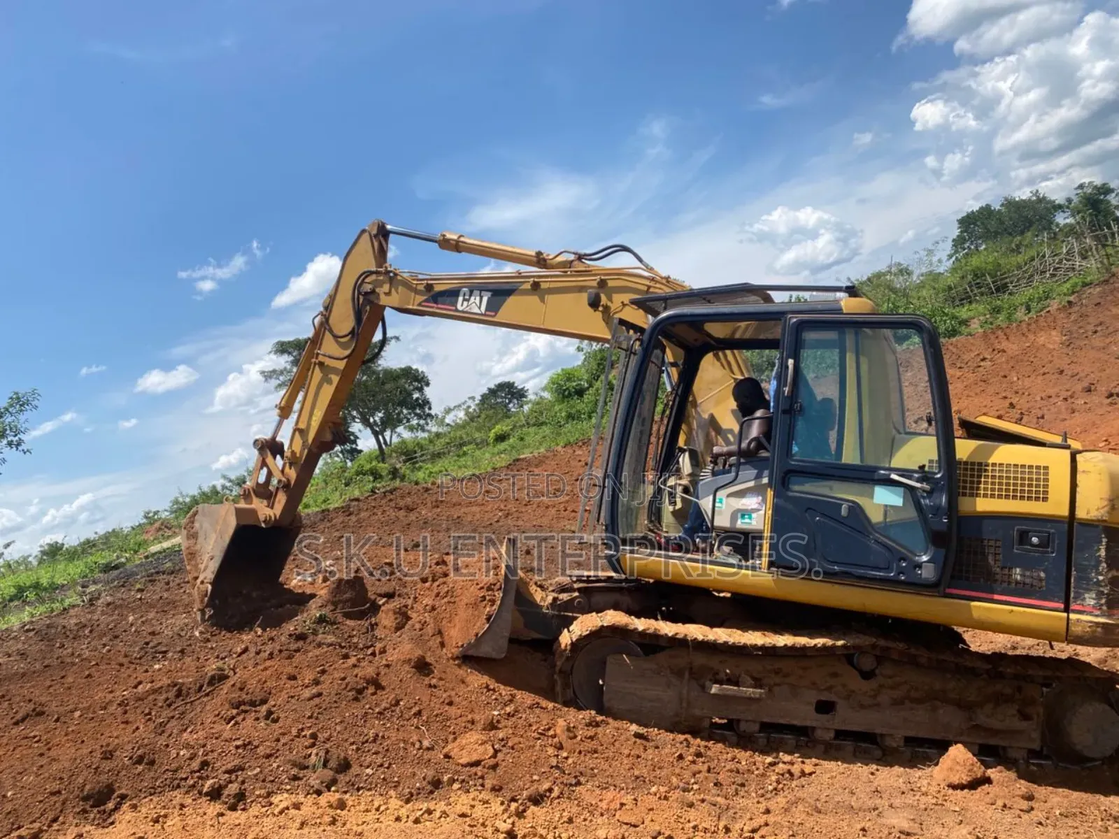 Medium Excavators for Hire