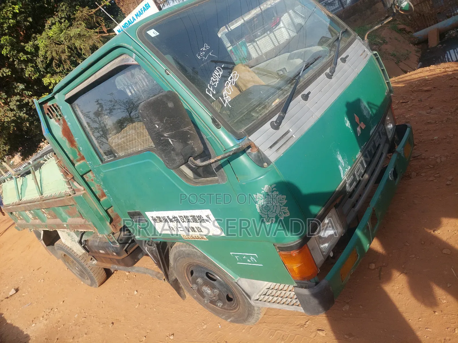 Mitshubishi Canter Tipper Short Gear and a Versatile Truck