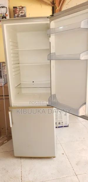 Hisence 330litres Fridge Double Door