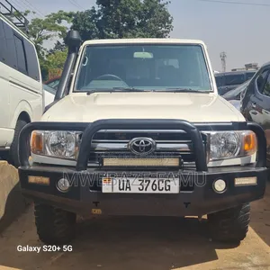 Toyota Land Cruiser 2007 White