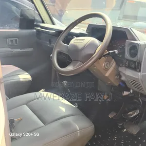 Toyota Land Cruiser 2007 White