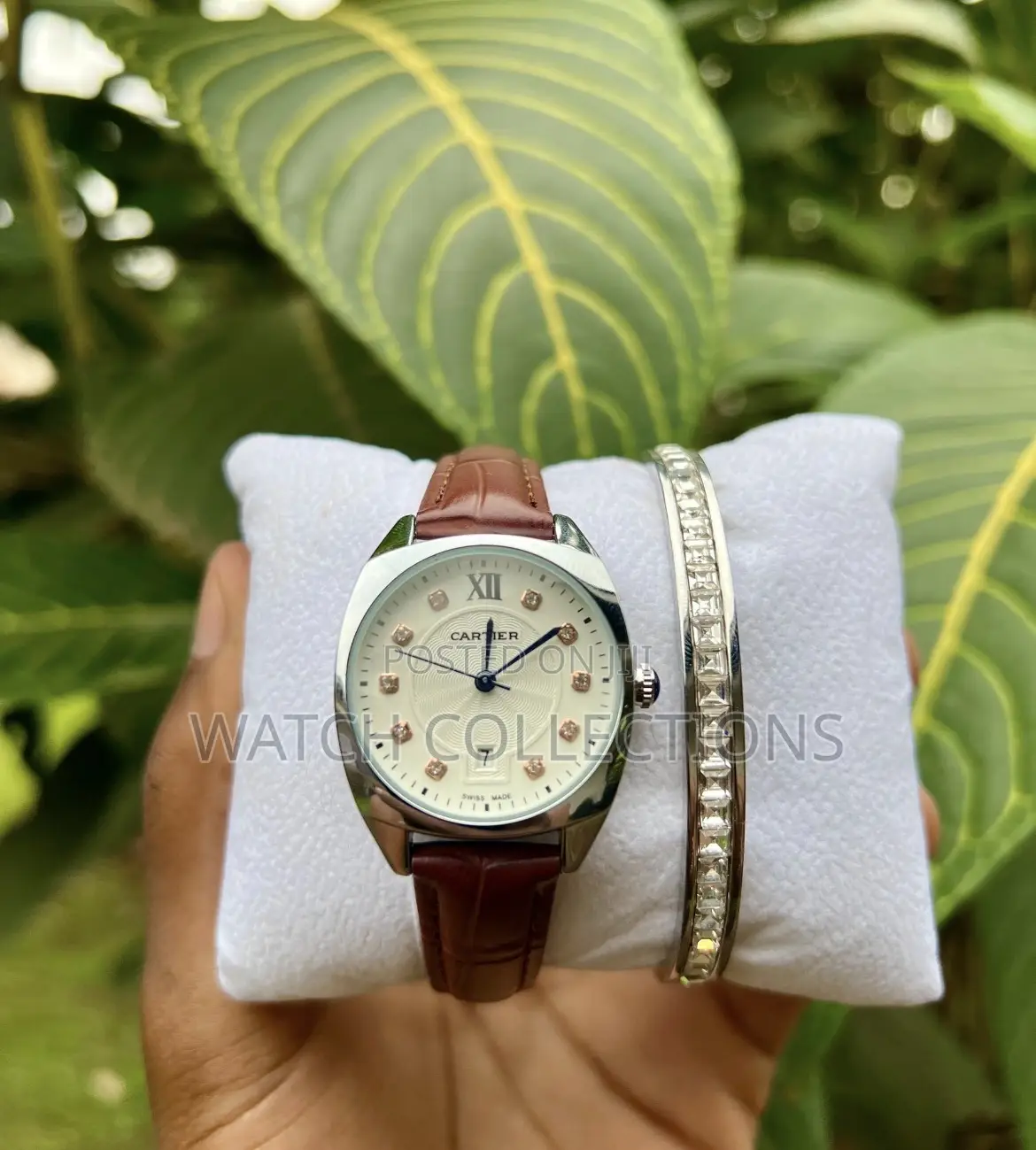 Women Leather Cartier Watch With a Bracelet