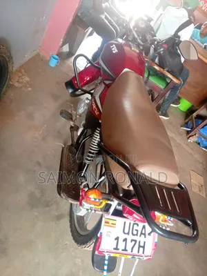 TVS HLX 125 2022 Red
