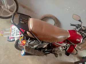 TVS HLX 125 2022 Red