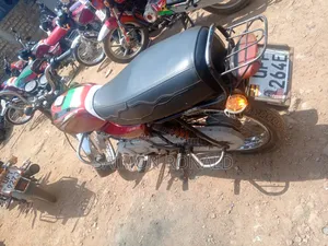 Bajaj Boxer 100 2019 Red
