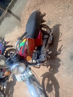 Bajaj Boxer 100 2019 Red