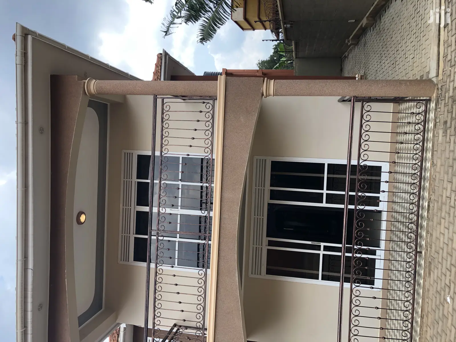 Naalya Posh Home on Sale