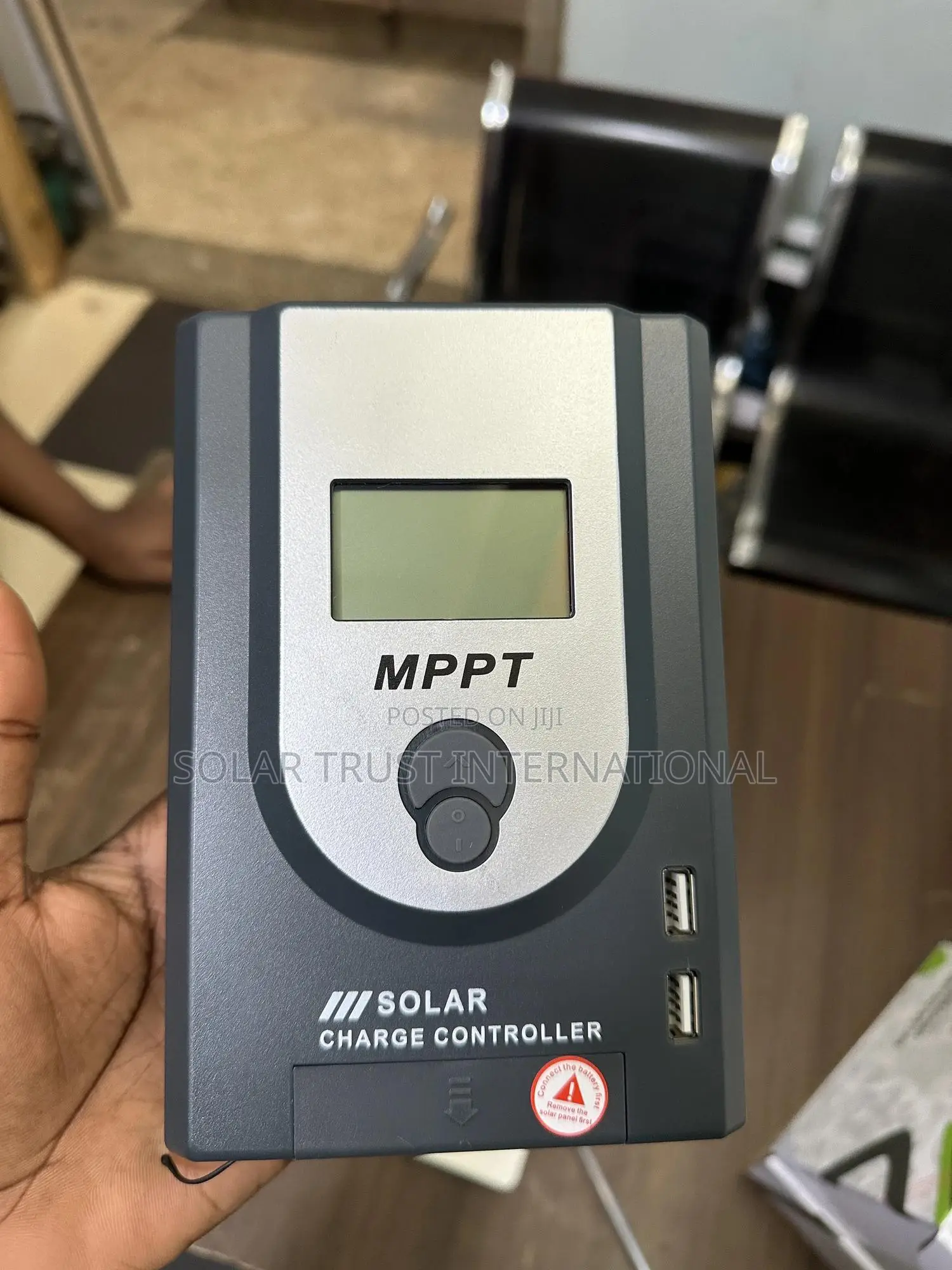 MPPT Charge Controller 20a
