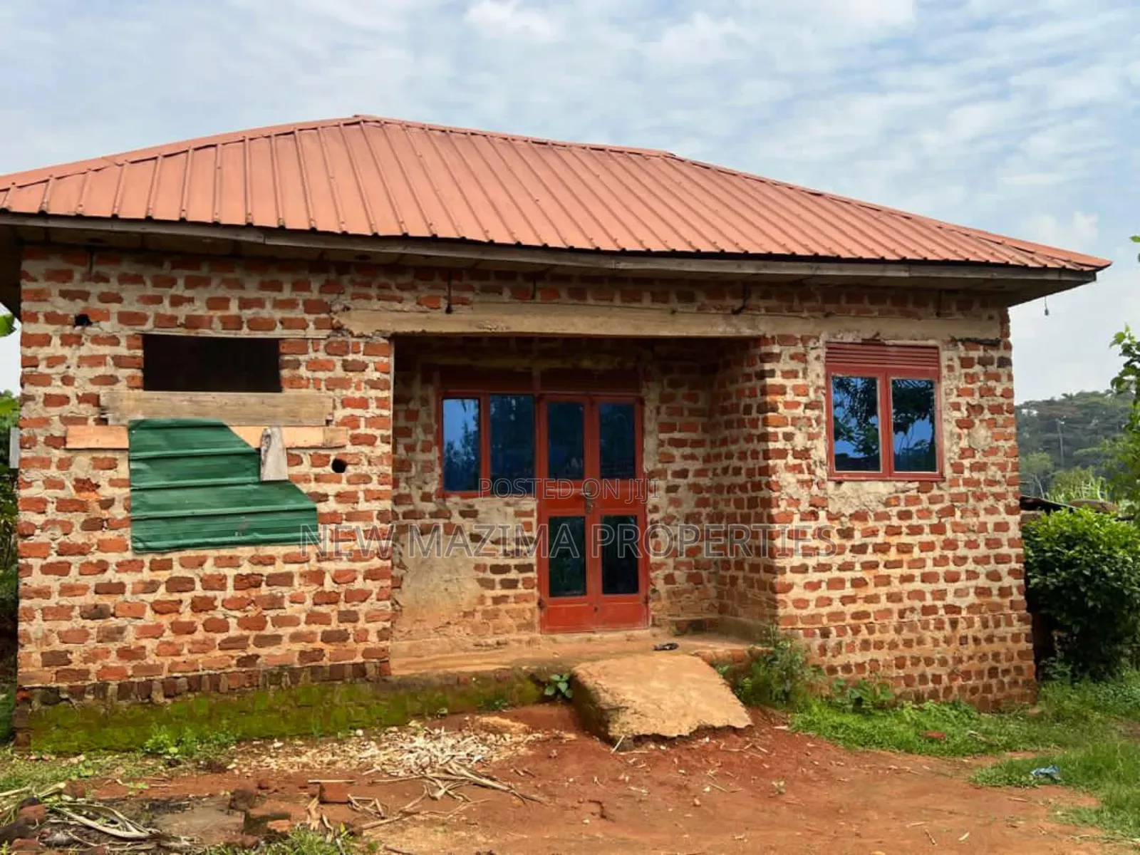 2bdrm House in Kawempe Kawanda, Central Division for sale