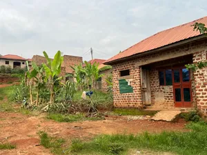 2bdrm House in Kawempe Kawanda, Central Division for sale