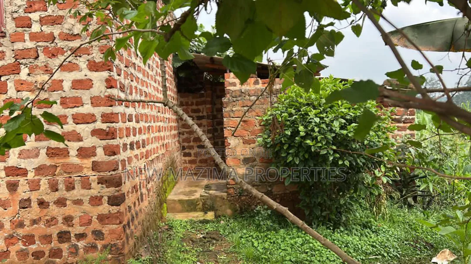 2bdrm House in Kawempe Kawanda, Central Division for sale