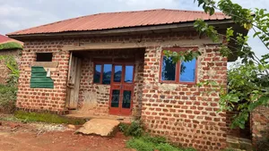 2bdrm House in Kawempe Kawanda, Central Division for sale