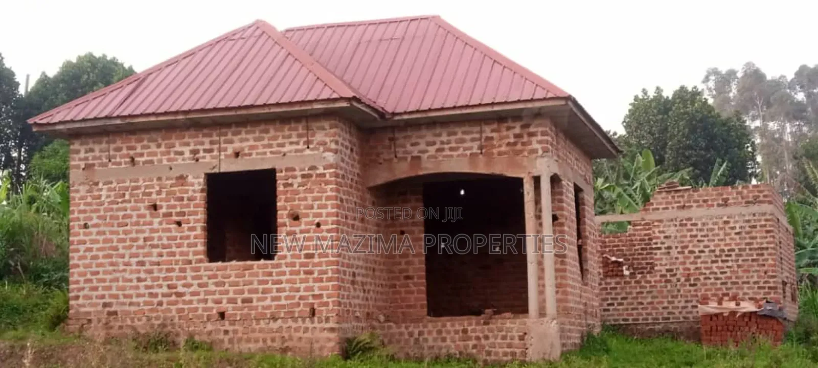 2bdrm House In Buwambo, Central Division For Sale