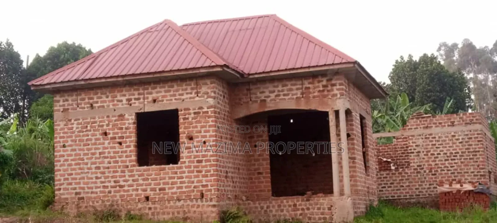 2bdrm House In Buwambo, Central Division For Sale