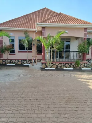 3bdrm Bungalow in Kitende Ntebe Rd, Central Division for sale