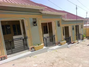 4bdrm House in Nansana, Central Division for sale