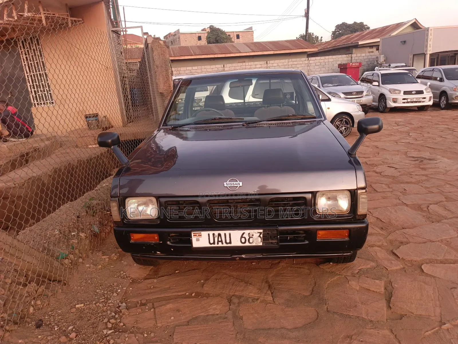 Nissan Pick-Up 1999 Gray