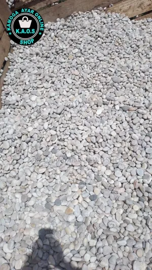 Black/Grey Lake Pebble Stones