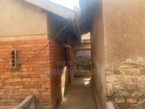 Furnished 8bdrm Bungalow in Kanyanya, Central Division for sale