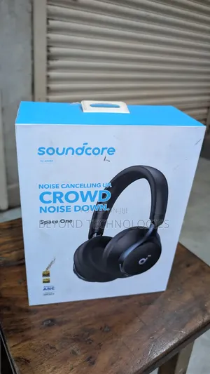 Soundcore Space One Headsets