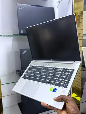 Laptop HP EliteBook 830 G8 16GB Intel Core I7 SSD 512GB