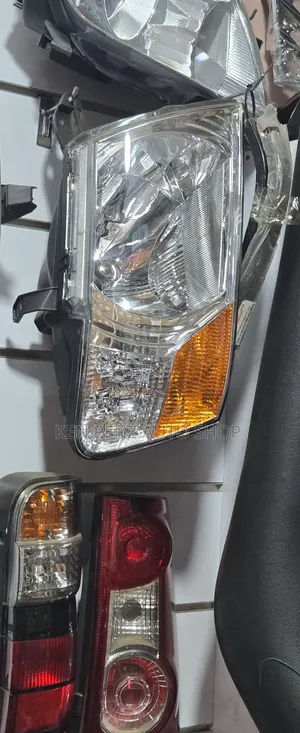 Mitsubishi Pajero 2003 Headlamp