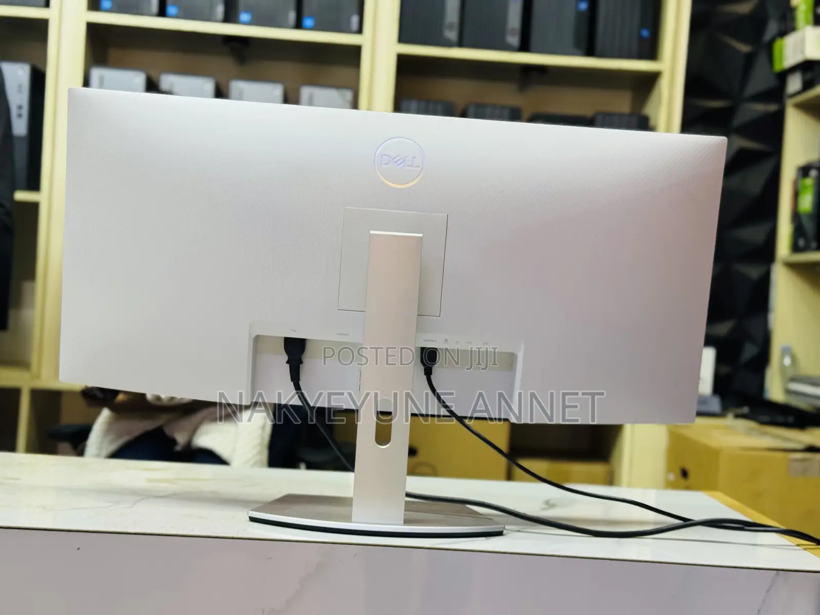 Curved Monitor
