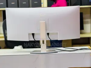 Curved Monitor