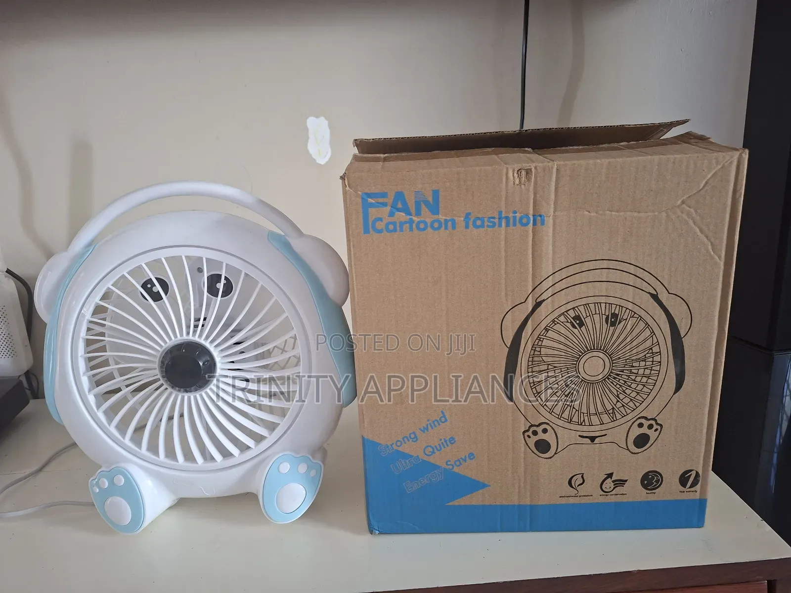 High Perfomance Electric Desktop Fan