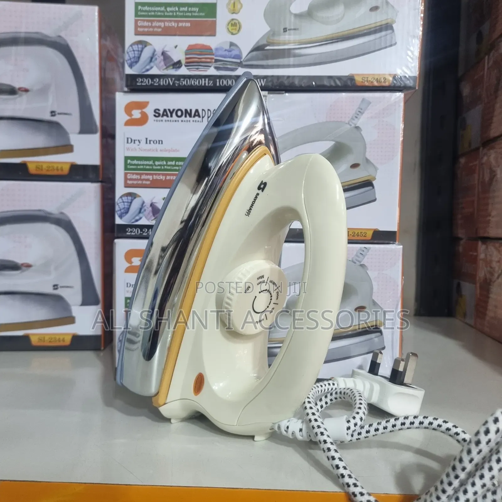 Ceramic Dry Iron Sayona