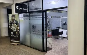 Unisex Salon