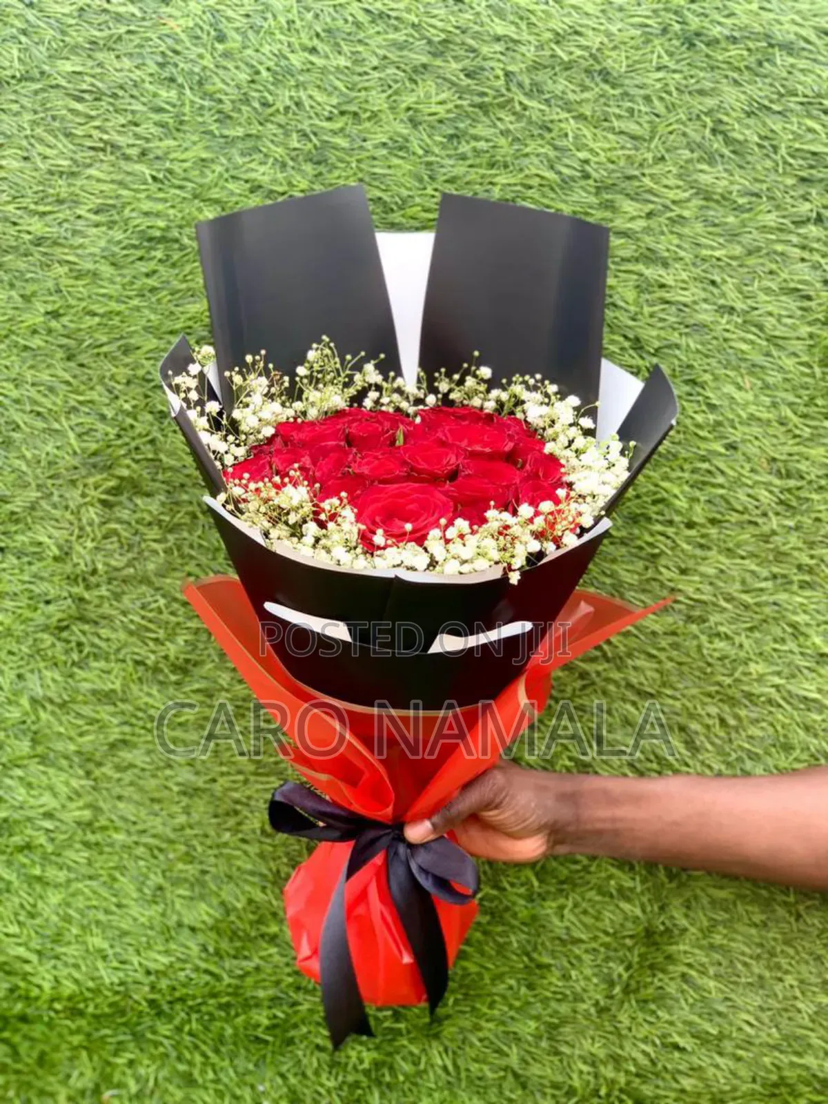 Medium Fresh Red Roses