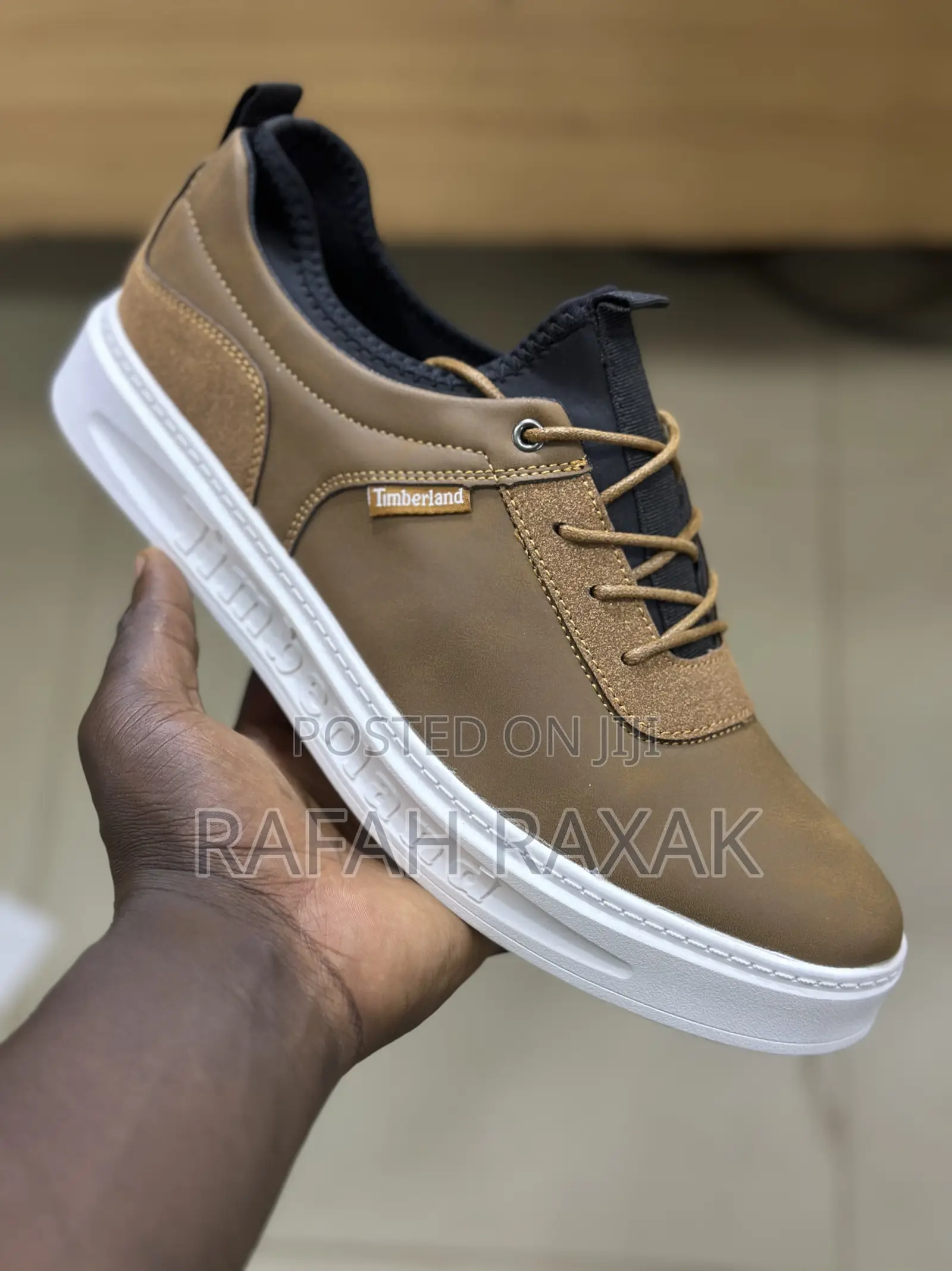 New Classic Brown Timberland Smart Casual Low Sneakers