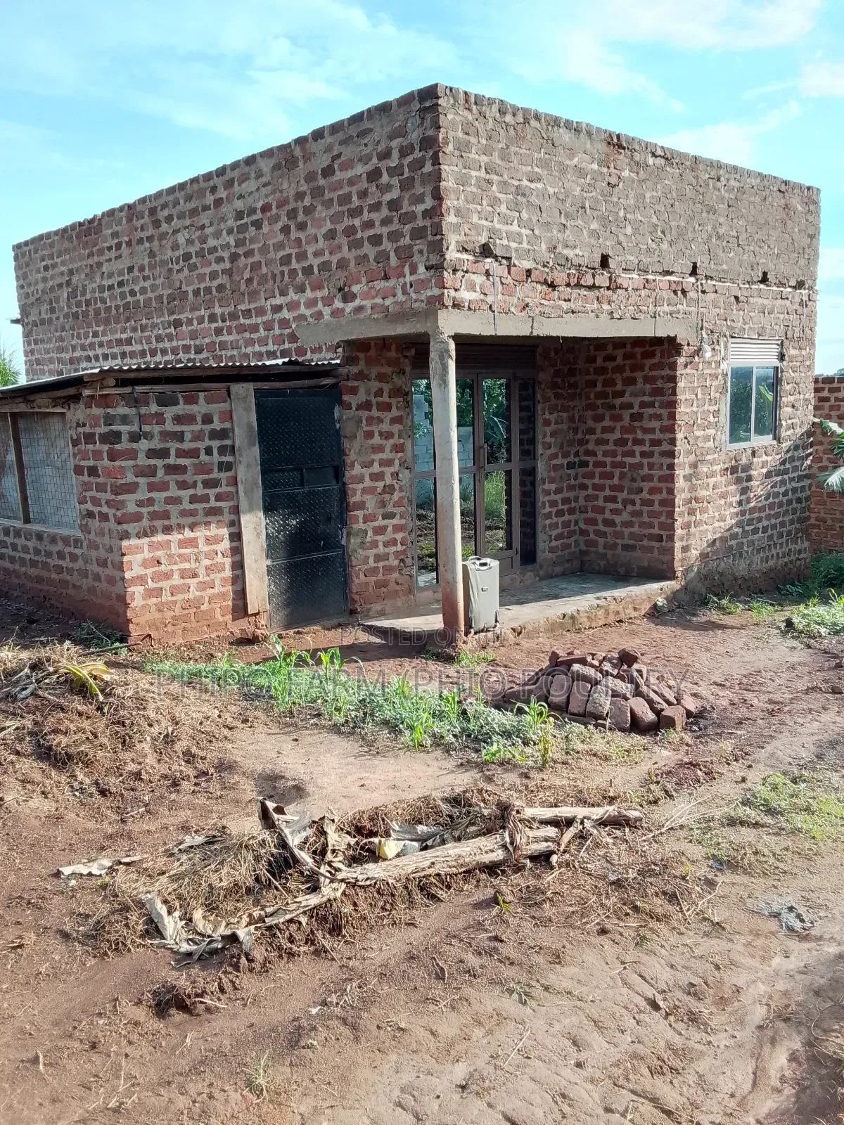2 Bedroom House In Phiona's House, Kiringente For Sale