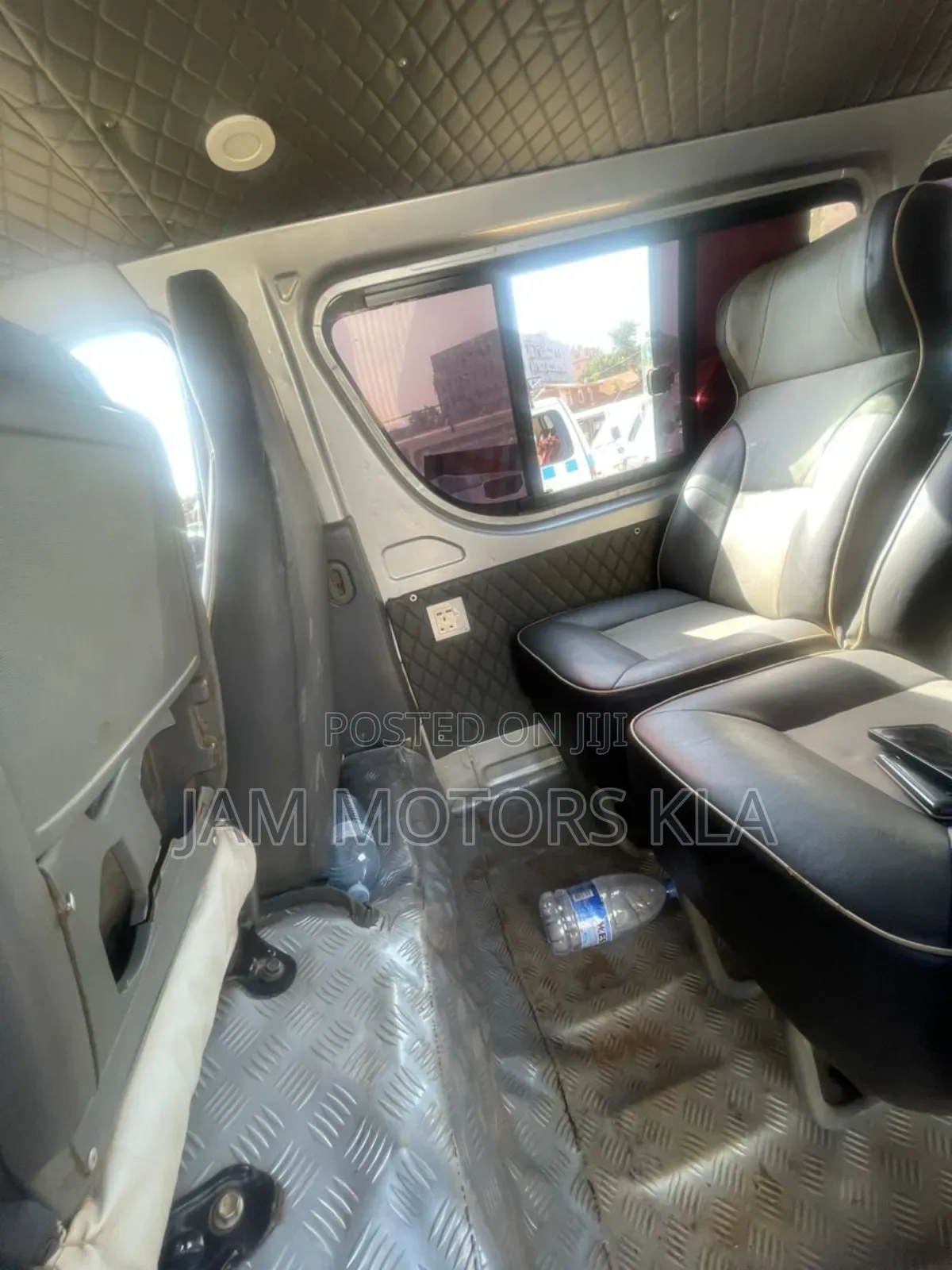 Toyota HiAce 2009 Grey