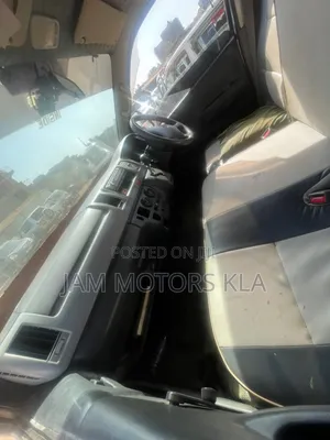 Toyota HiAce 2009 Grey