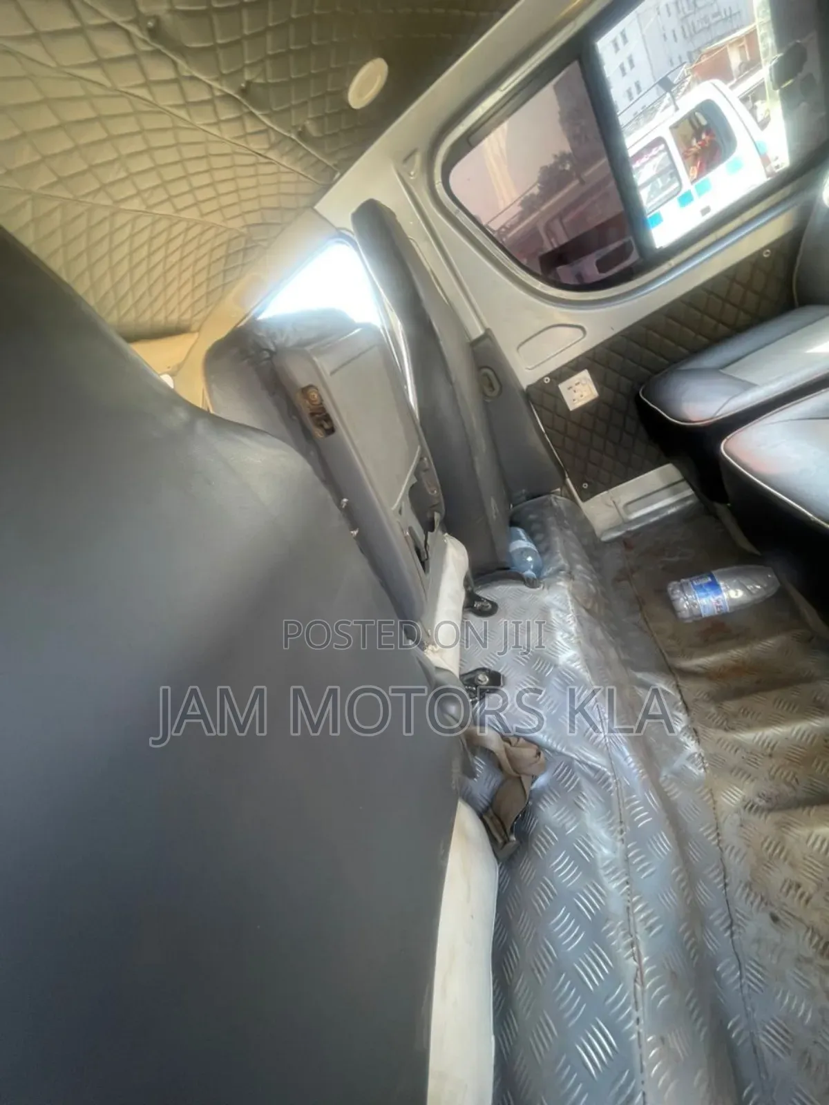 Toyota HiAce 2009 Grey
