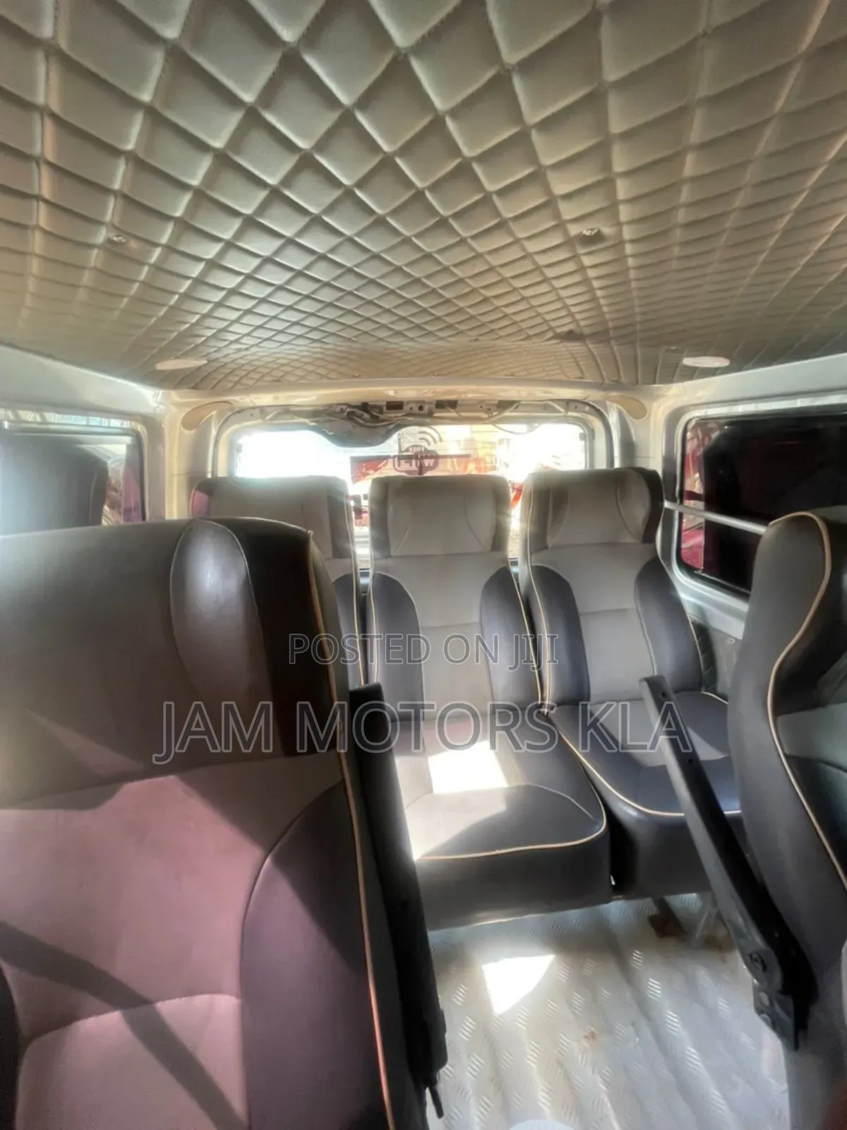 Toyota HiAce 2009 Grey