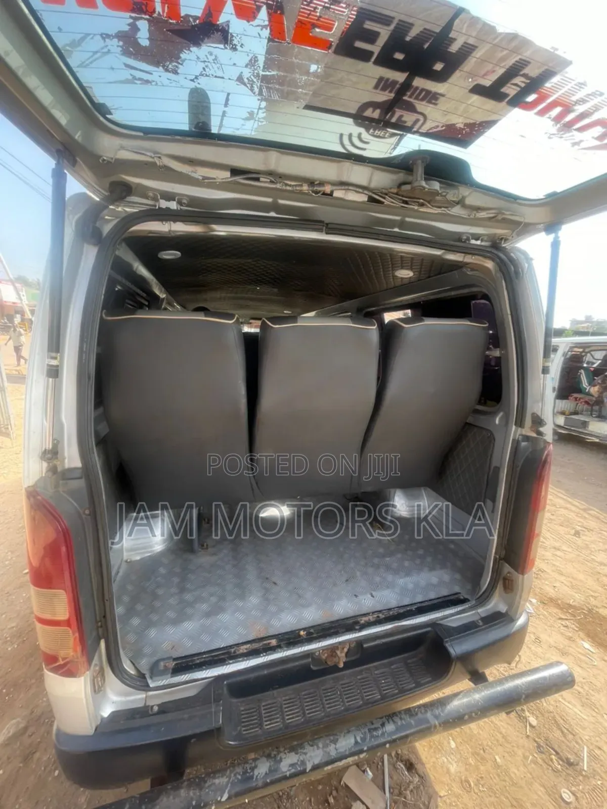 Toyota HiAce 2009 Grey