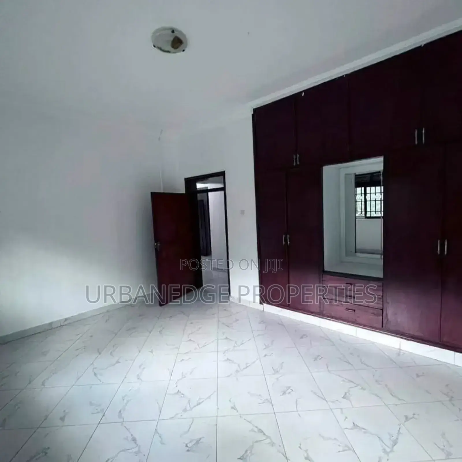 5bdrm Mansion in Muyenga, Central Division for rent