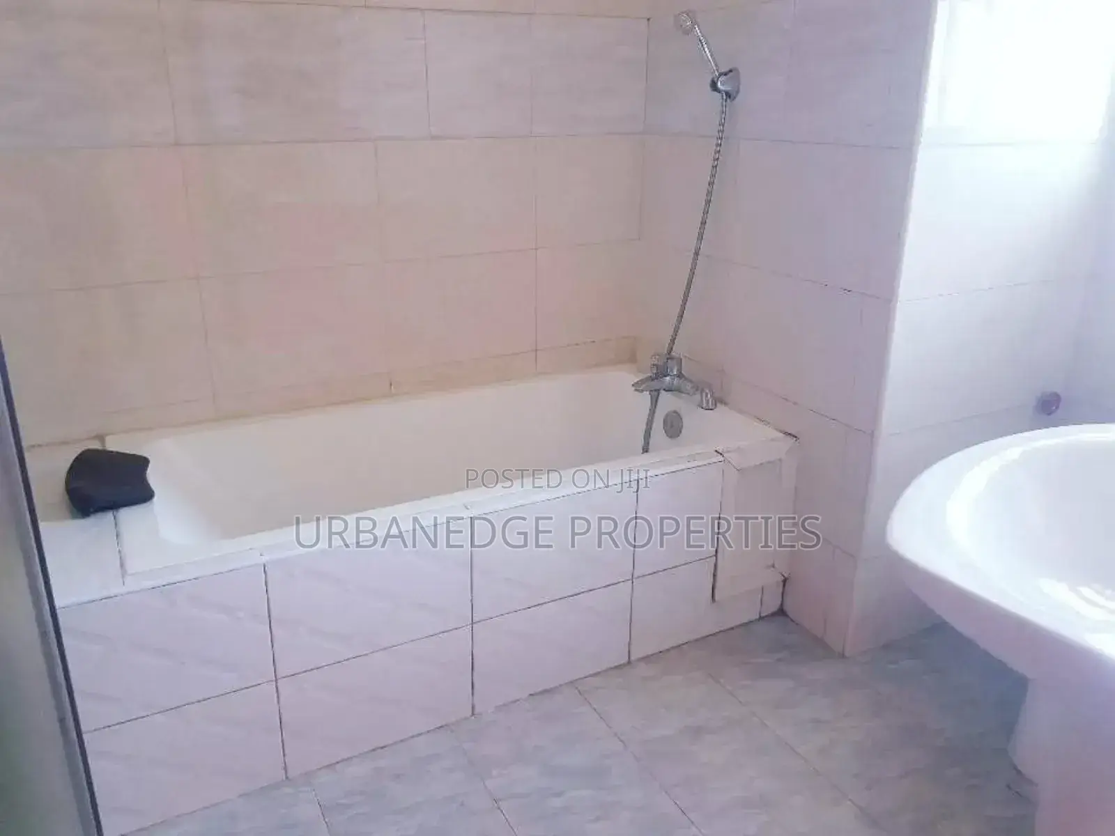 3bdrm Apartment in Bunga, Central Division for rent