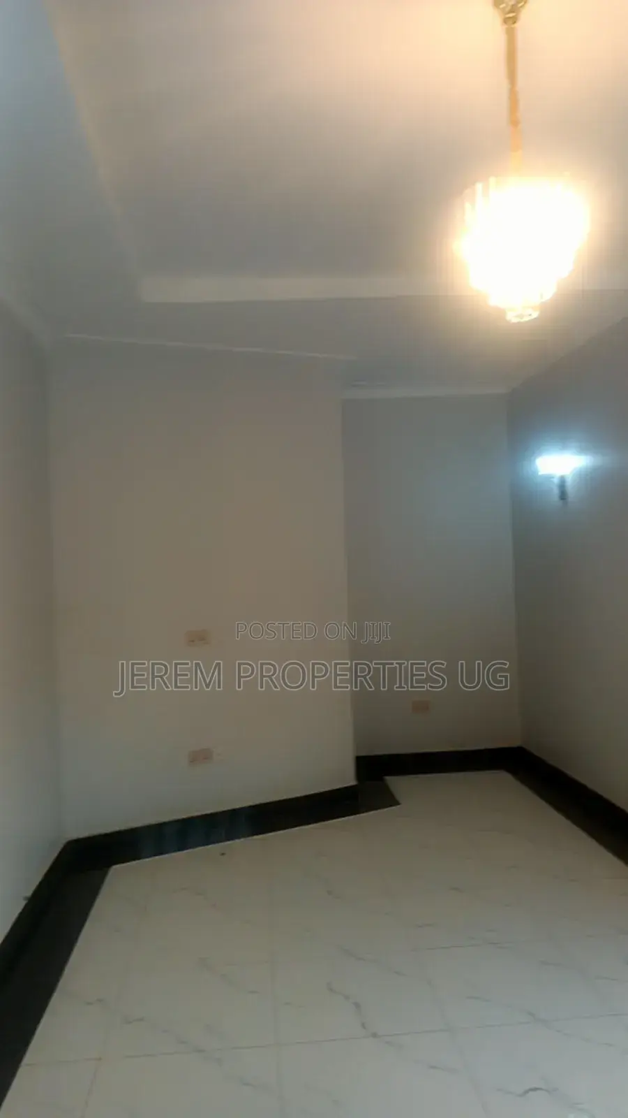 4bdrm House in Housing, Wakiso / Wakiso for sale
