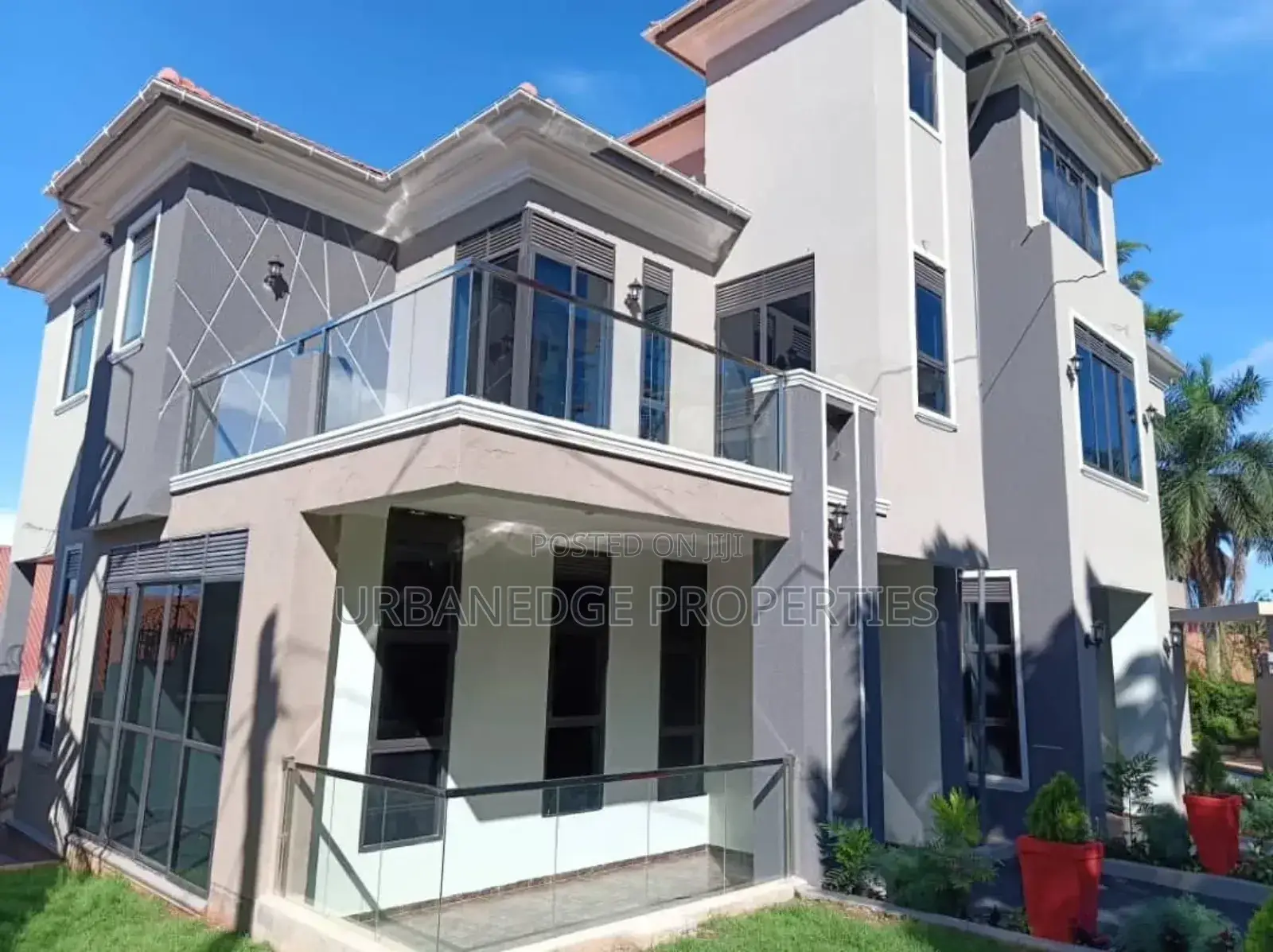 5bdrm Mansion in Kigo, Central Division for rent