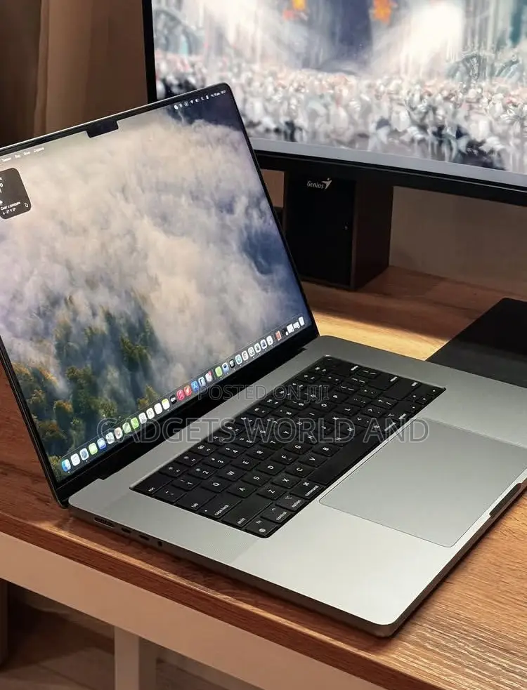 New Laptop Apple MacBook Pro 16GB Apple M1 Pro SSD 512GB